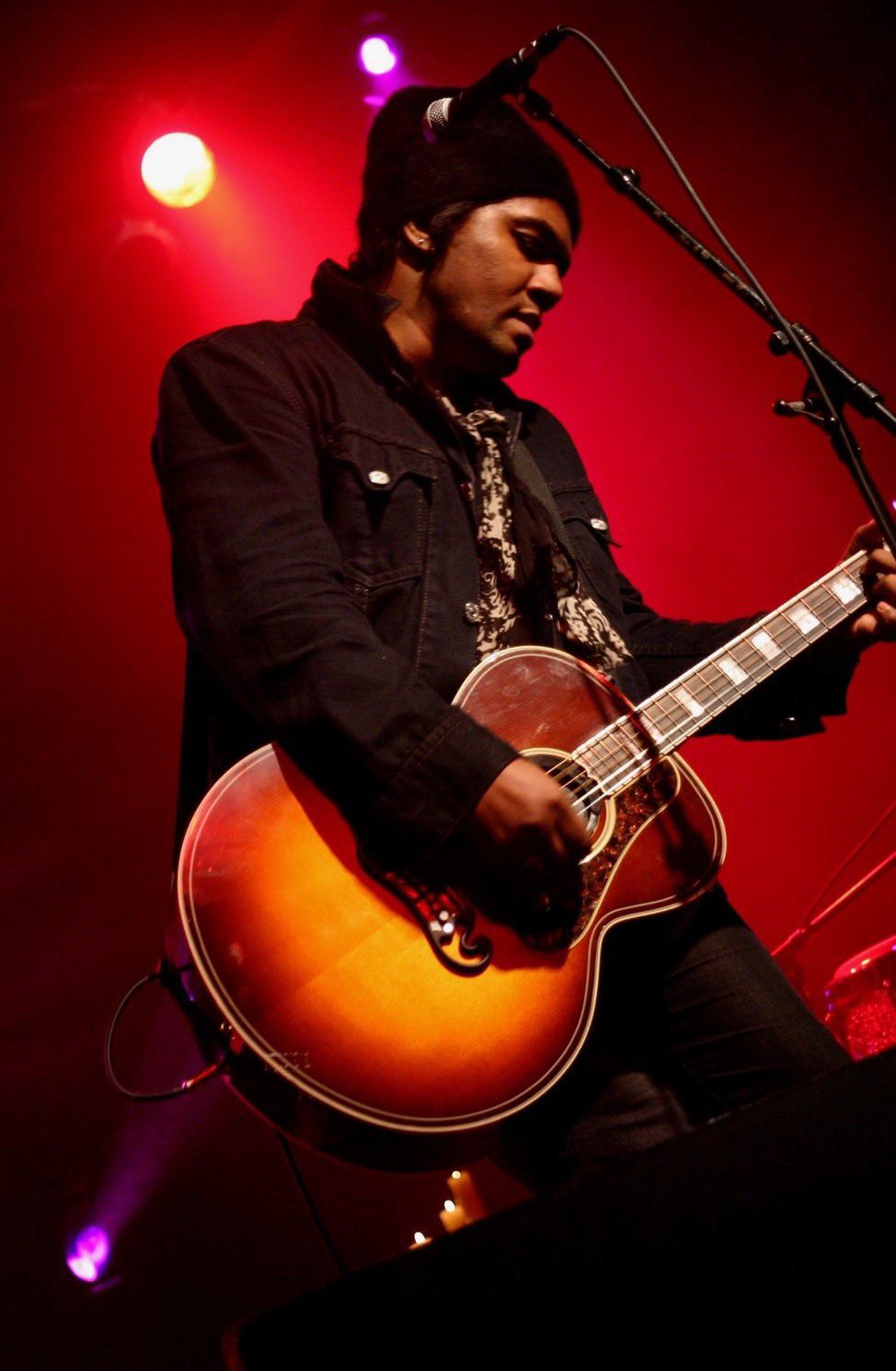 Singer/songwriter Jeffrey Gaines